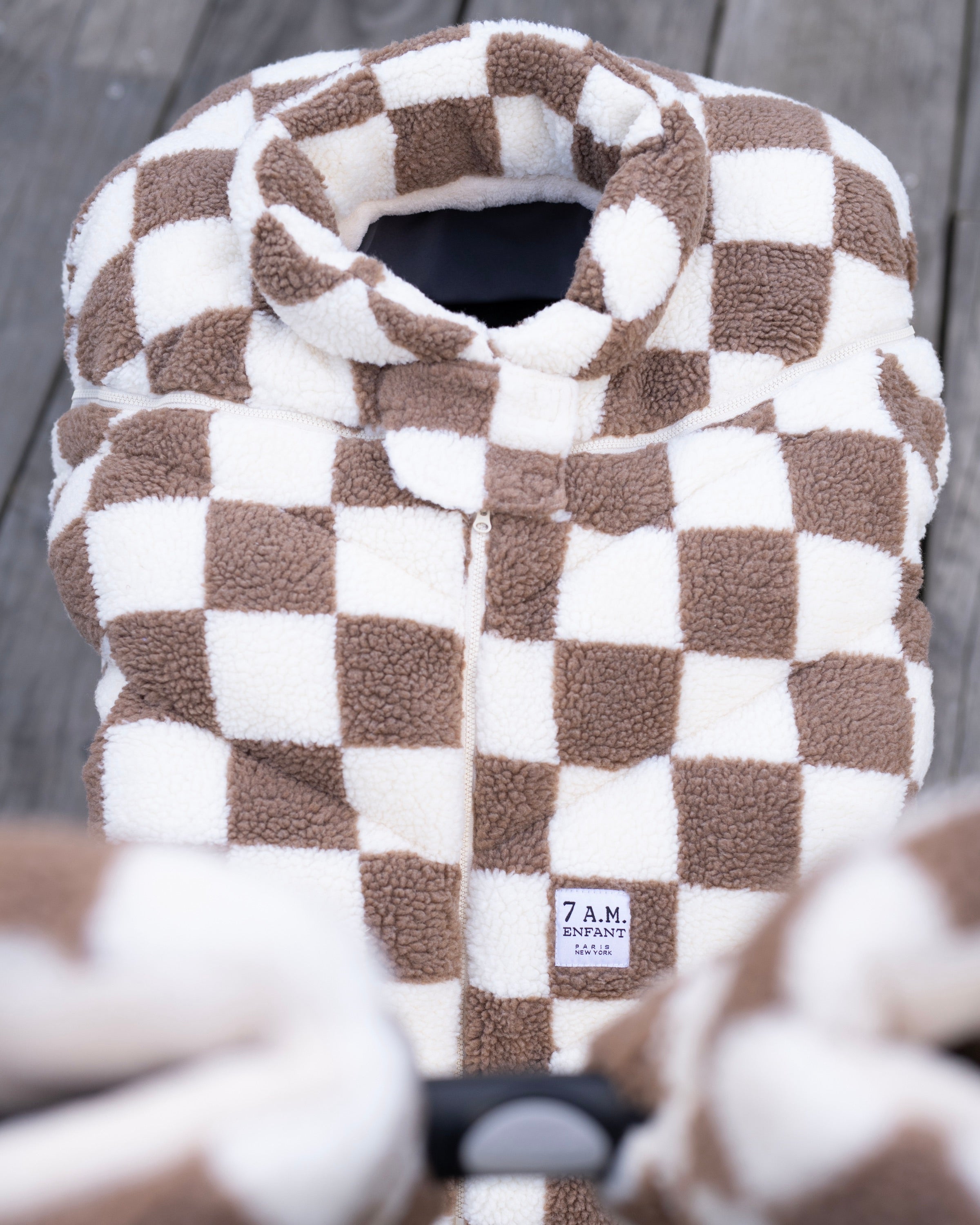 Checkers Tan//